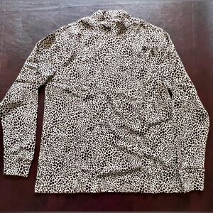 Lands’ End Women’s Mock Turtleneck, size small. Leopard print. NWT